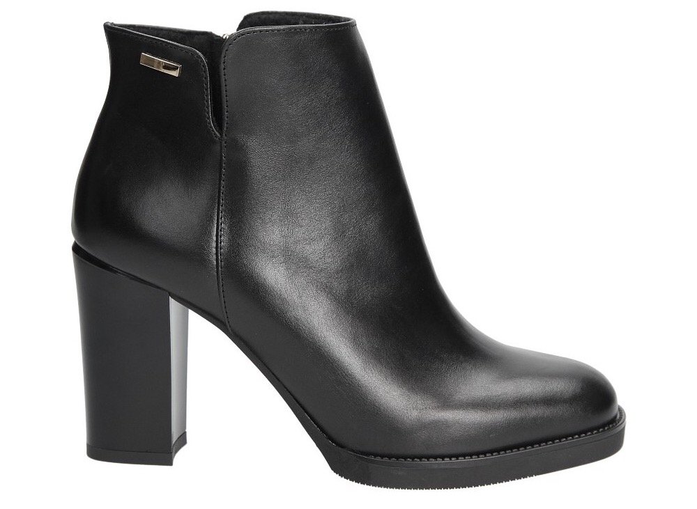 botki na słupku Casu