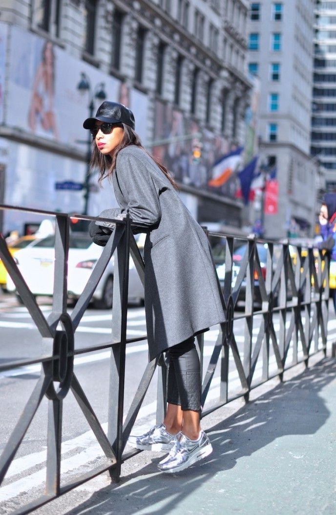 Stylizacja srebrne trampki Casu Srebne trampki sklep Casu