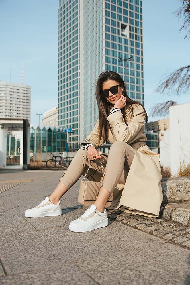 Białe sneakersy na platformie buty sportowe sznurowane Casu 7-K2221D