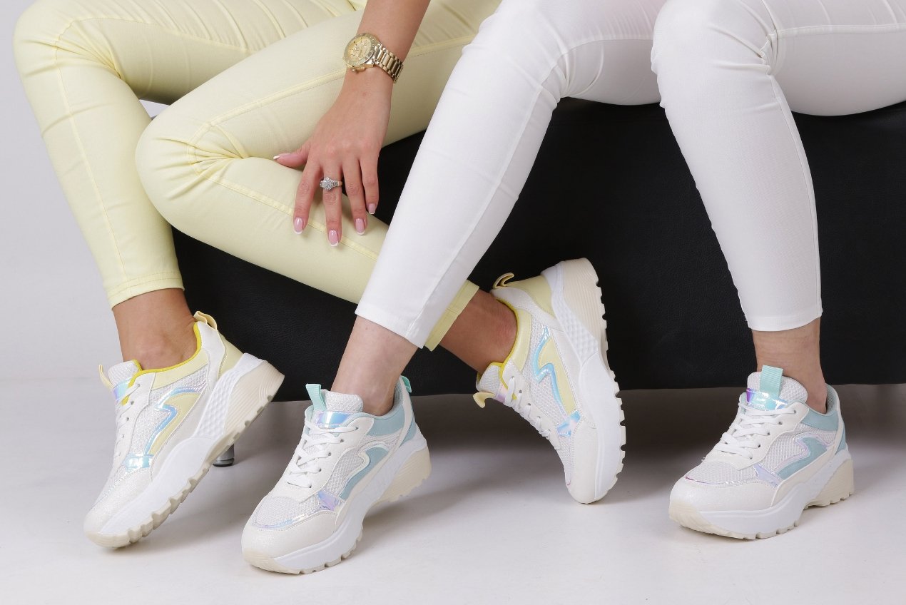 holograficzne-buty-sportowe-sklep-casu.pl