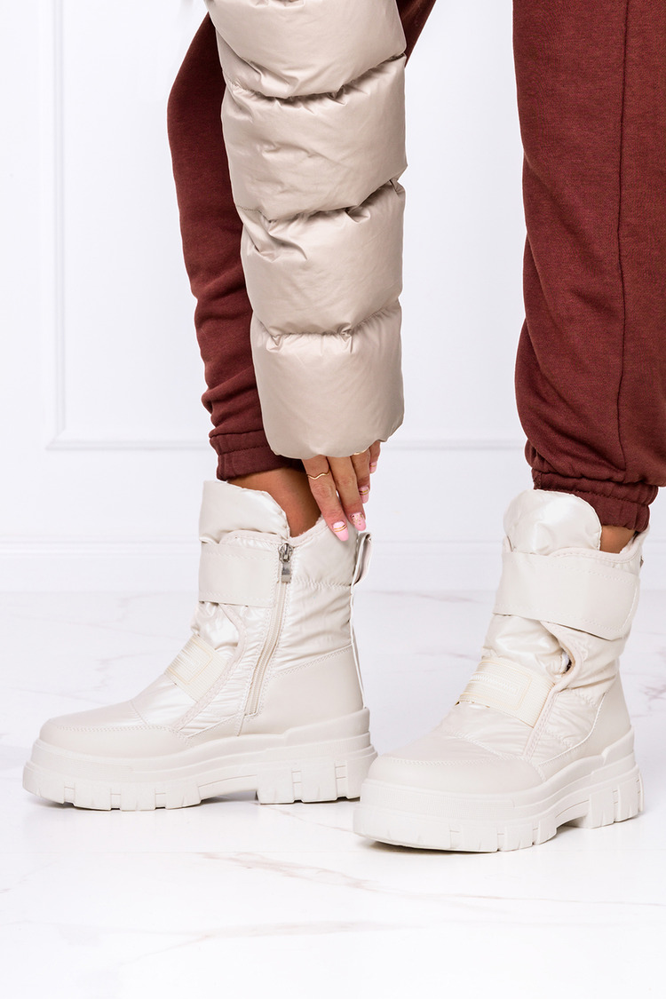 Kremowe śniegowce na platformie Casu 572-4