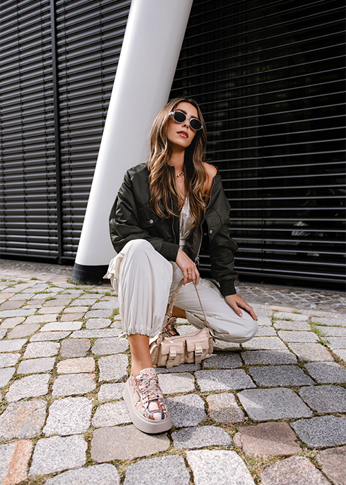 bezowo-wezowe-sneakersy-casu-707301-8R