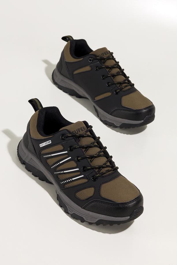 Zielone buty trekkingowe damskie buty sportowe softshell na bieżnikowanej podeszwie sznurowane czarne wstawki Carla 1540