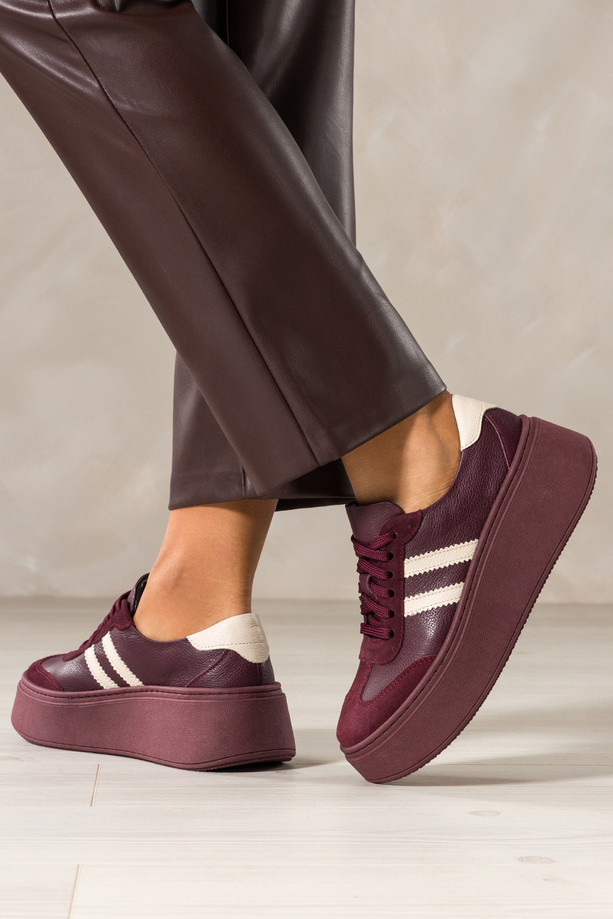 Bordowe sneakersy skórzane damskie buty sportowe na platformie beżowe wstawki sznurowane PRODUKT POLSKI Casu 7987