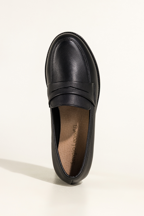 Czarne mokasyny skórzane damskie Sergio Leone na niskim szerokim obcasie ozdobny pasek na cholewce NP74887-H