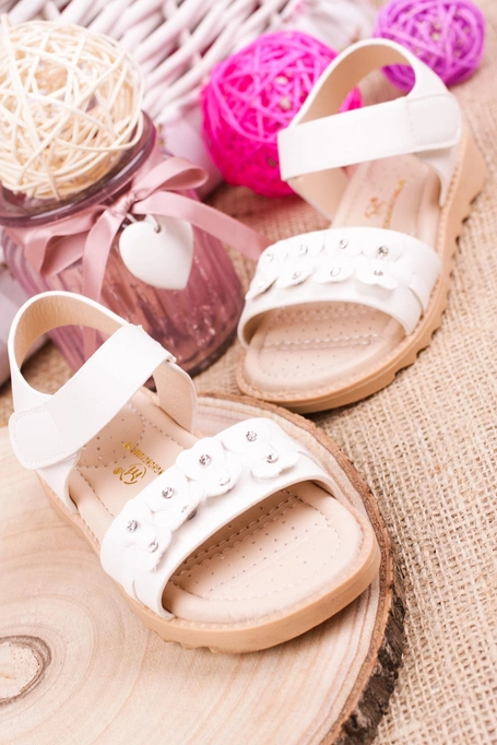 Białe sandały na rzep z ozdobami Casu HY-13