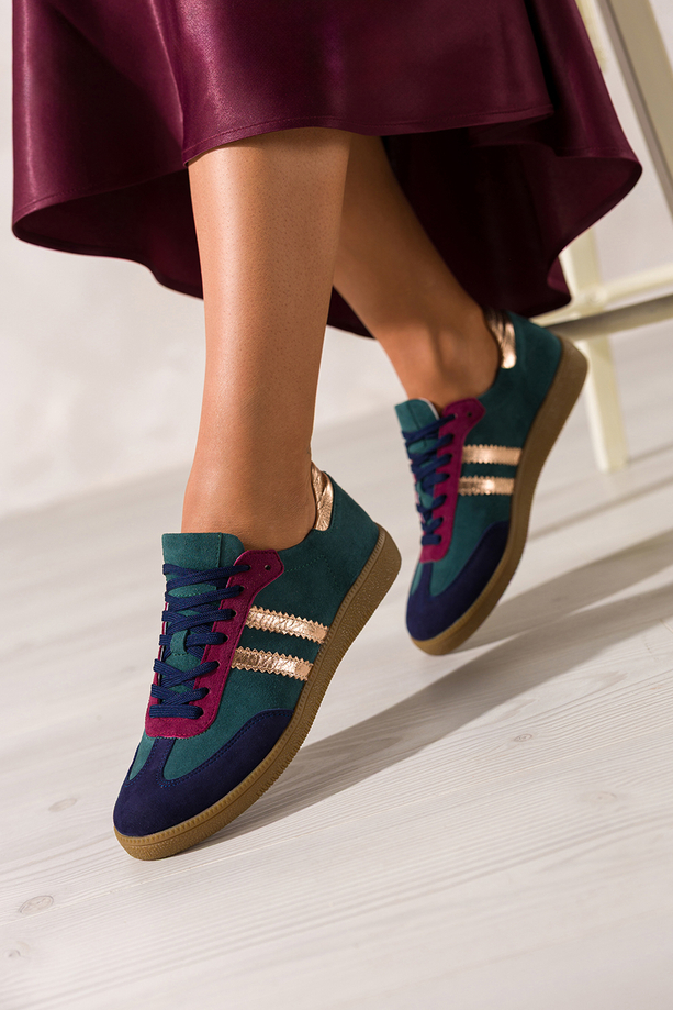 Zielone sneakersy skórzane damskie buty sportowe z bordowymi i złotymi wstawkami sznurowane PRODUKT POLSKI Casu N1068