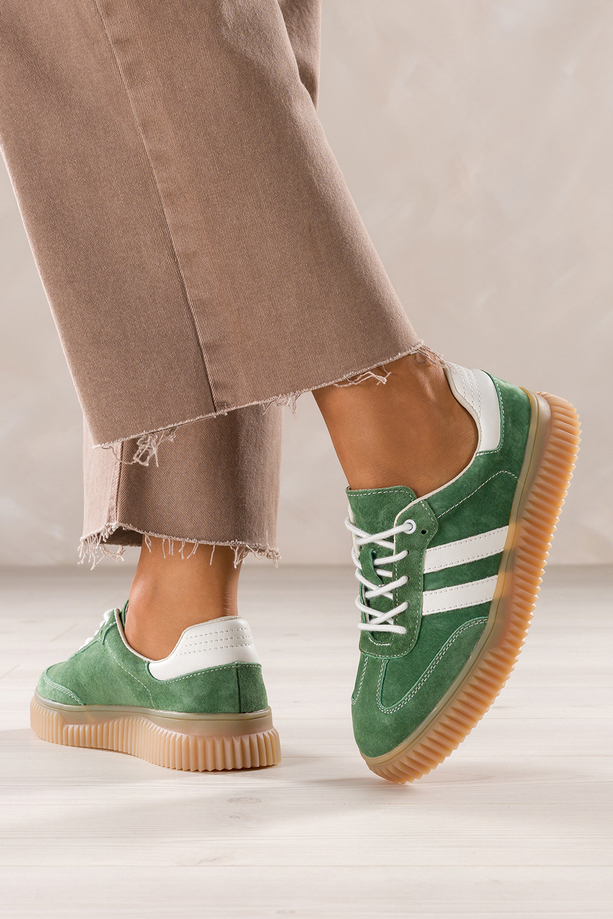Zielone sneakersy skórzane damskie buty sportowe na beżowej platformie białe wstawki sznurowane Carla TW-CU-800