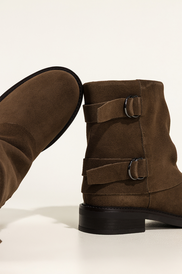 Brązowe botki skórzane damskie z szeroką cholewką Sergio Leone niski obcas regulowane paski na cholewce YG74443-H