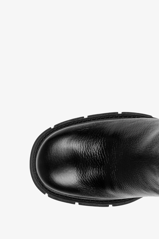 Czarne botki skórzane na słupku z gumkami po bokach PRODUKT POLSKI Casu 2717