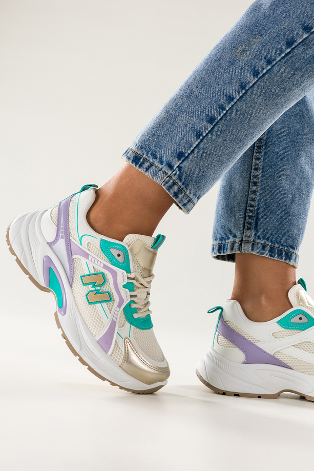 Kremowe sneakersy damskie buty sportowe z perforacją na białej bieżnikowanej platformie kolorowe wstawki sznurowane Casu BB-853