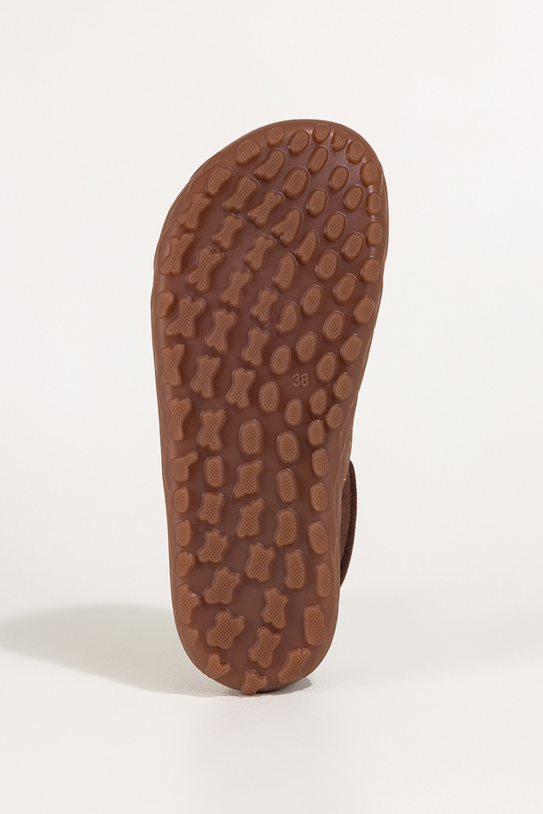 Czekoladowe buty barefoot skórzane zamszowe damskie szerokie na elastycznej płaskiej podeszwie puszyste sznurówki PRODUKT POLSKI Casu 89811