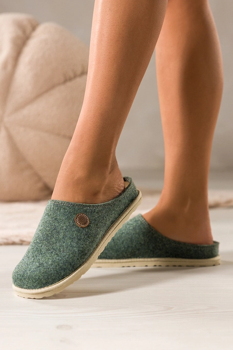 Zielone kapcie damskie Inblu obuwie domowe z wyjmowaną skórzaną wkładką ozdoba XH999952