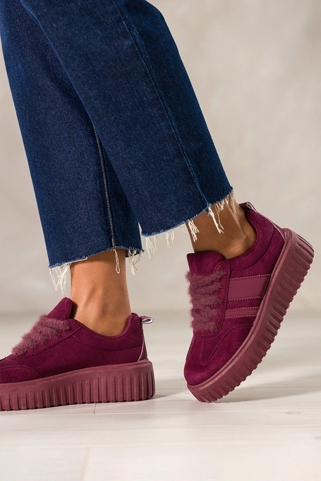 Bordowe sneakersy damskie buty sportowe na żłobionej platformie z futrzaną sznurówką Casu KX696