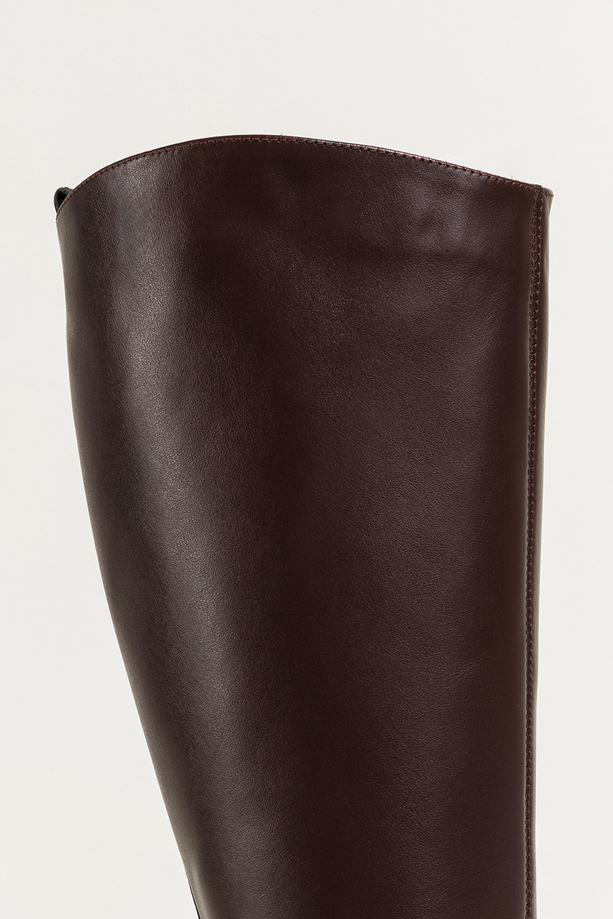 Czekoladowe kozaki skórzane damskie na klocku szeroka cholewka PRODUKT POLSKI Casu 6997-704