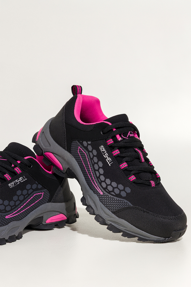 Czarne buty trekkingowe damskie sznurowane z różowymi wstawkami softshell Casu Y8187-1