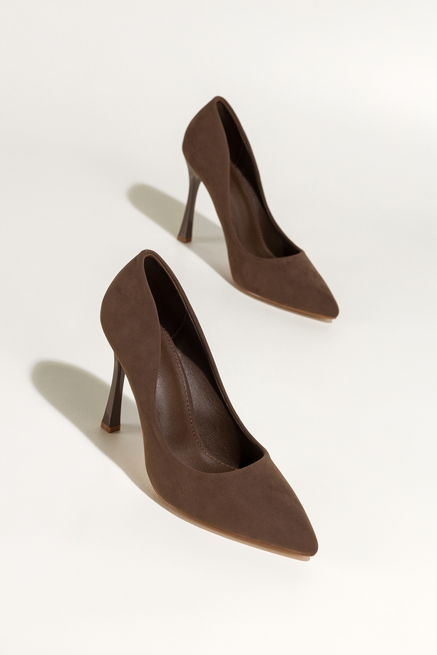 Czekoladowe czółenka damskie szpilki klasyczne Carla S-8