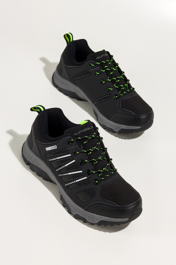 Czarne buty trekkingowe damskie buty sportowe softshell na bieżnikowanej podeszwie sznurowane białe i seledynowe wstawki Carla 1540