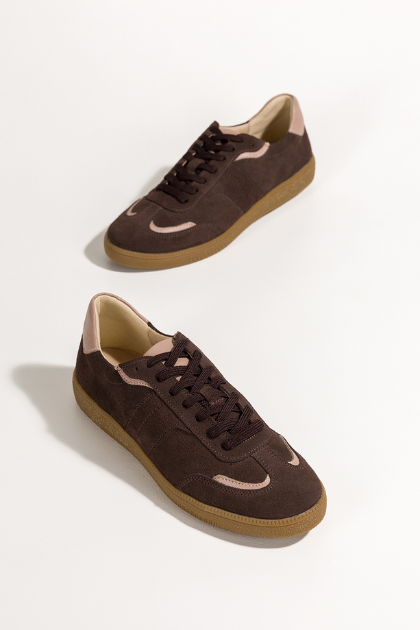 Brązowe sneakersy skórzane damskie buty sportowe z beżowymi wstawkami sznurowane PRODUKT POLSKI Casu N1285