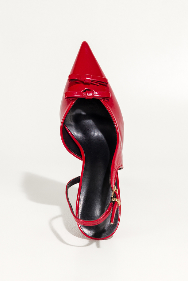 Czerwone czółenka damskie lakierowane szpilki z odkrytą piętą obcas kieliszek kokardki na cholewce Carla 496-66