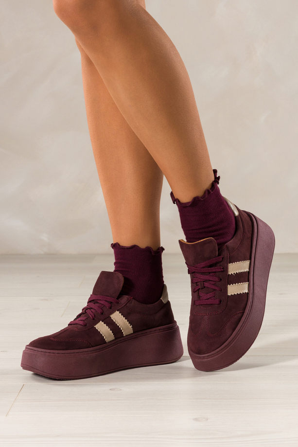 Bordowe sneakersy skórzane damskie buty sportowe na platformie beżowe wstawki sznurowane PRODUKT POLSKI Casu 5967