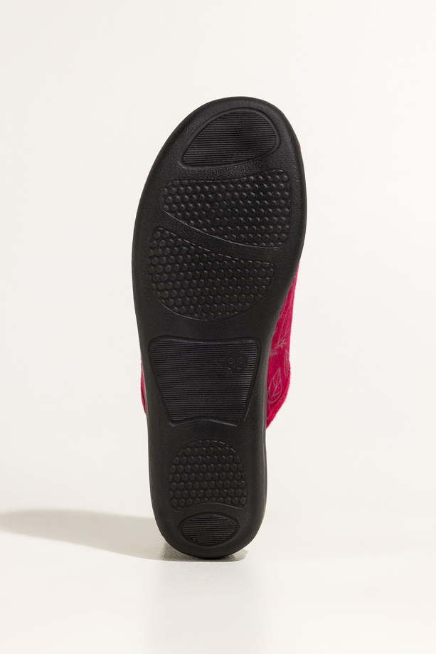 Bordowe kapcie damskie Inblu obuwie domowe guma w cholewce wzór liści wkładka soft XU999950