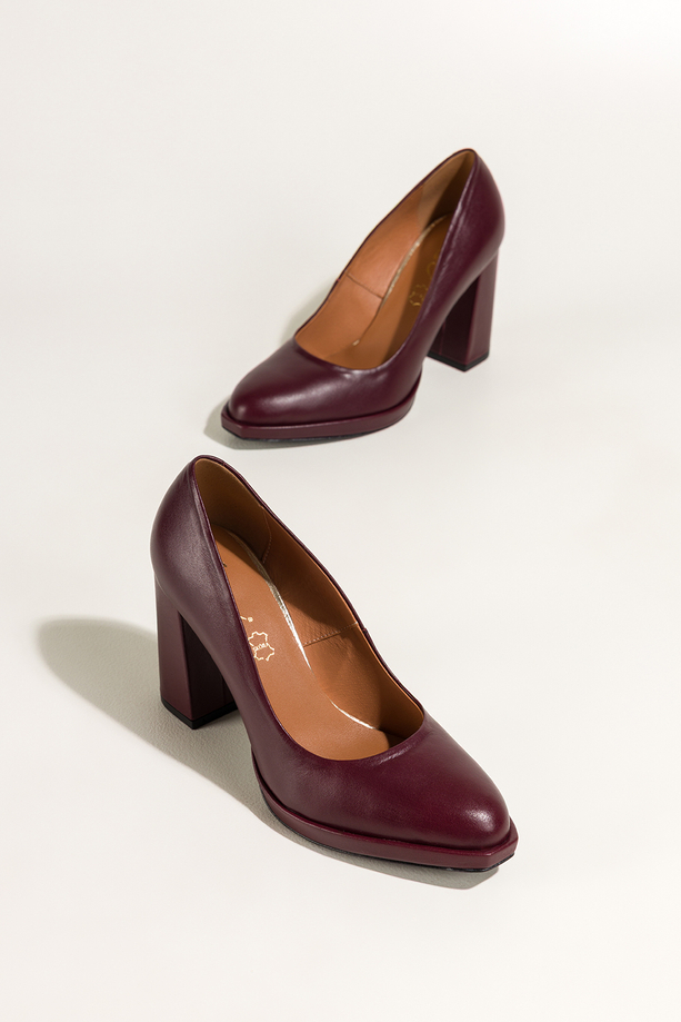 Bordowe czółenka skórzane damskie na słupku PRODUKT POLSKI Casu 7253-771