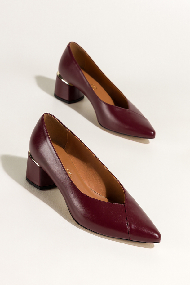 Bordowe czółenka skórzane damskie na szerokim ozdobnym obcasie PRODUKT POLSKI Casu 7979-771