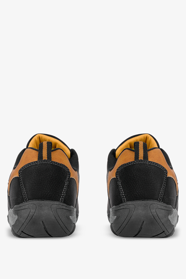Czarne buty trekkingowe sznurowane Badoxx MXC8811-C