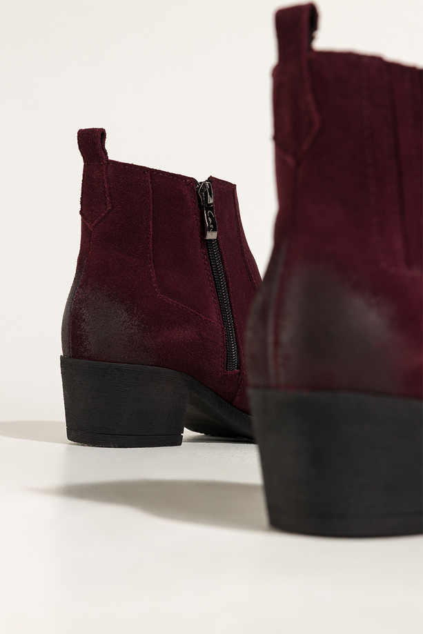 Bordowe botki skórzane damskie kowbojki na szerokim ściętym klocku guma w cholewce PRODUKT POLSKI Casu 39455