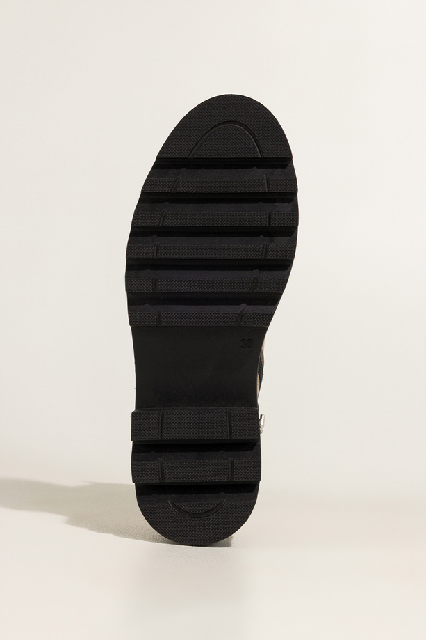 Beżowe botki skórzane damskie na bieżnikowanej podeszwie sznurowane PRODUKT POLSKI Casu A099