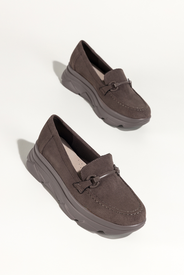 Ciemnoszare mokasyny damskie półbuty na platformie skórzana wkładka ozdoba Carla K-6-5974