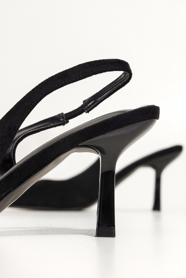 Czarne czółenka damskie szpilki z odkrytą piętą obcas kieliszek pasek z elastyczną gumą Carla 1661-719Z