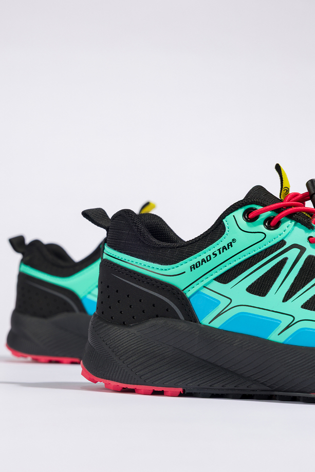 Czarne buty sportowe trekkingowe damskie na bieżnikowanej podeszwie z regulowaną elastyczną sznurówką pistacjowe wstawki Casu 2505-7W