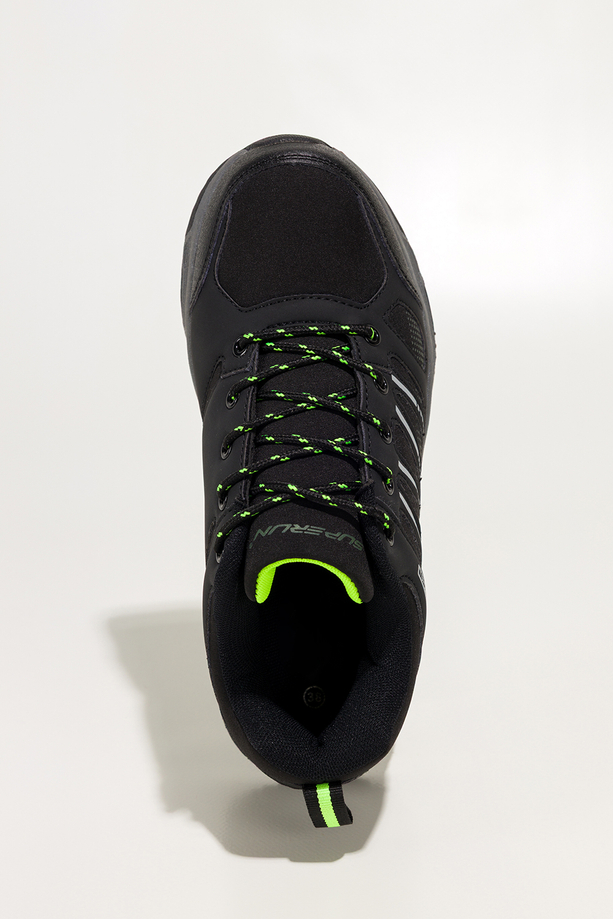 Czarne buty trekkingowe damskie buty sportowe softshell na bieżnikowanej podeszwie sznurowane białe i seledynowe wstawki Carla 1540