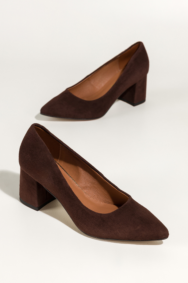 Czekoladowe czółenka skórzane damskie na szerokim słupku PRODUKT POLSKI Casu 7198