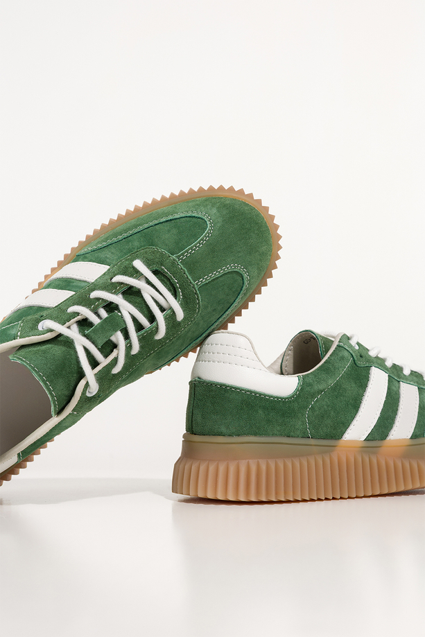 Zielone sneakersy skórzane damskie buty sportowe na beżowej platformie białe wstawki sznurowane Carla TW-CU-800