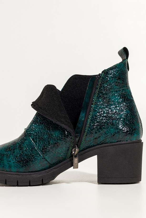 Zielone botki skórzane damskie lakierowane z wzorem wężowym obcas klocek szeroka elastyczna guma na przodzie PRODUKT POLSKI Casu 376