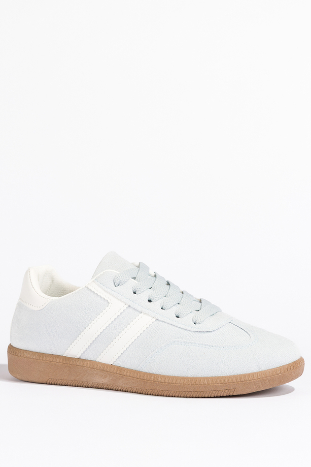 Błękitne sneakersy damskie buty sportowe na elastycznej płaskiej podeszwie podwójne sznurówki białe wstawki Casu B-6610