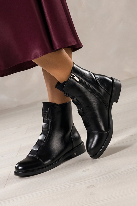 Czarne botki damskie płaskie stalowa ozdoba elastyczne gumy na przodzie Casu CB347-8