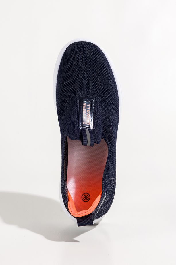 Granatowe sneakersy damskie buty sportowe slip on na fitness z perforacją biała elastyczna platforma wsuwane Carla DQ116B-4
