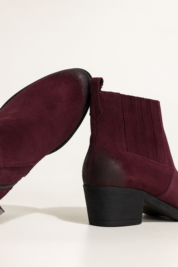 Bordowe botki skórzane damskie kowbojki na szerokim ściętym klocku guma w cholewce PRODUKT POLSKI Casu 39455