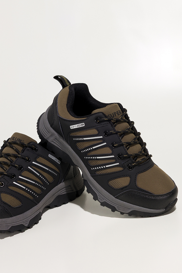 Zielone buty trekkingowe damskie buty sportowe softshell na bieżnikowanej podeszwie sznurowane czarne wstawki Carla 1540