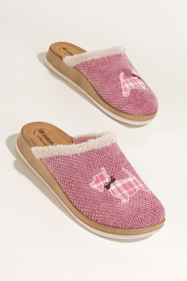 Różowe kapcie damskie Inblu obuwie domowe z aplikacją psa skórzana wkładka soft XG999957