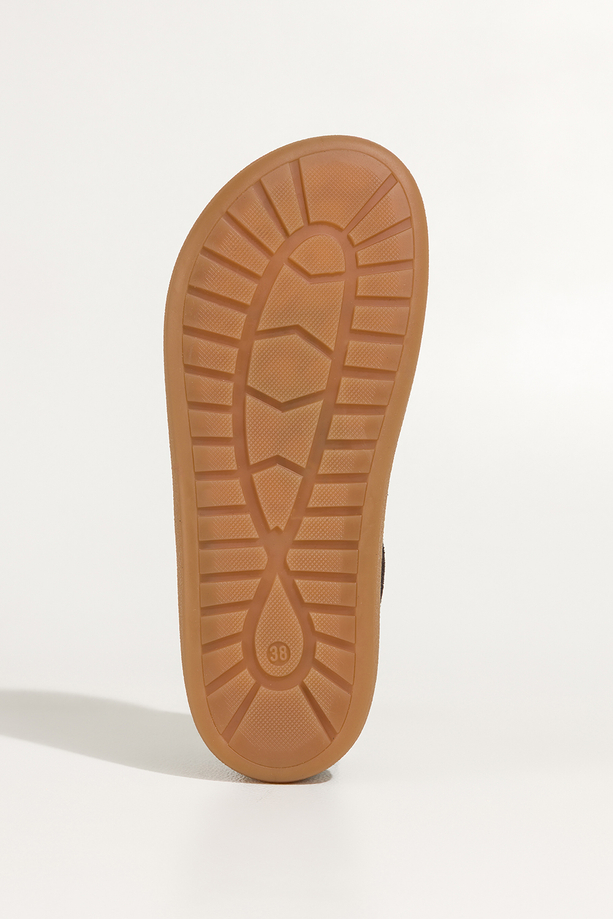 Czekoladowe półbuty barefoot skórzane zamszowe damskie szerokie na elastycznej płaskiej podeszwie cholewka z przeszyciami sznurowane PRODUKT POLSKI Casu M8669