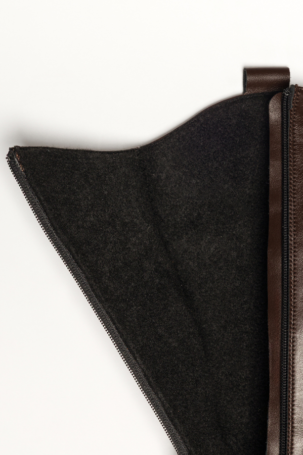 Czekoladowe kozaki skórzane damskie kowbojki na szerokim ściętym klocku stalowa ozdoba PRODUKT POLSKI Casu 29844