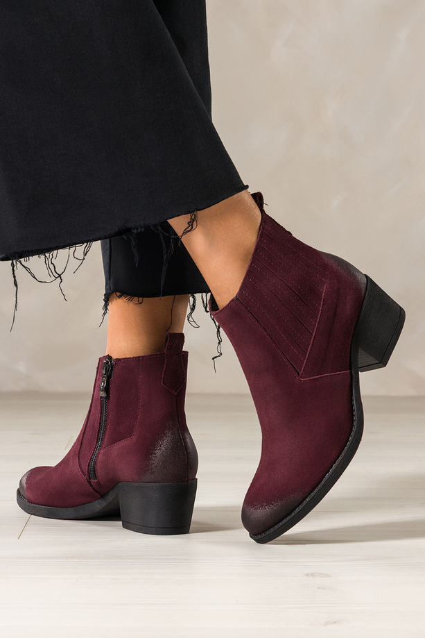 Bordowe botki skórzane damskie kowbojki na szerokim ściętym klocku guma w cholewce PRODUKT POLSKI Casu 39455