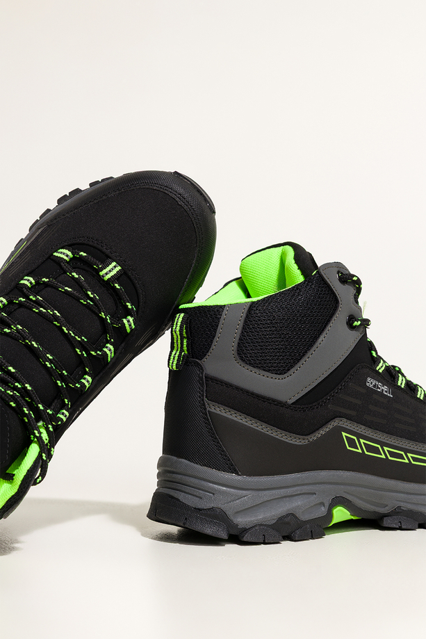 Czarne buty trekkingowe damskie z seledynowymi dodatkami sznurowane softshell Casu Y7994-7