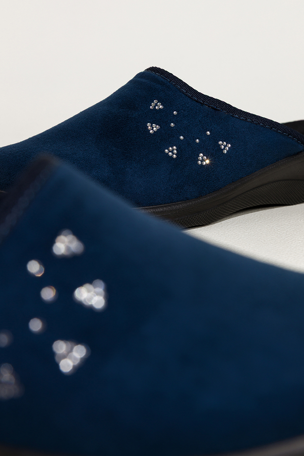 Granatowe kapcie damskie Inblu obuwie domowe z cyrkoniami XF99990S