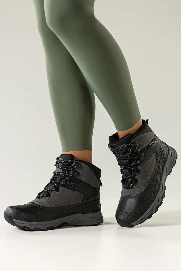 Czarne buty sportowe trekkingowe damskie wodoodporne na bieżnikowanej podeszwie sznurowane szare wstawki Casu 7688-3D